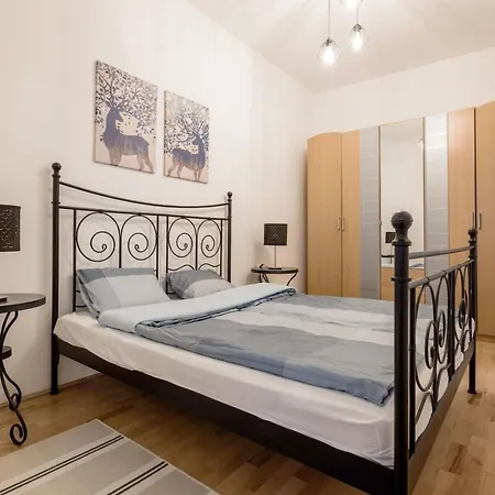 Downtown Charm In * Budapest