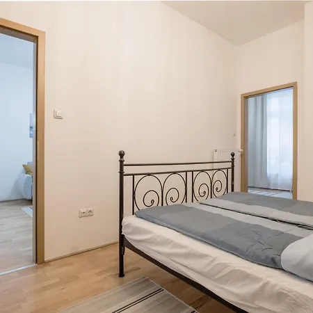 Downtown Charm In Apartment Budapest
