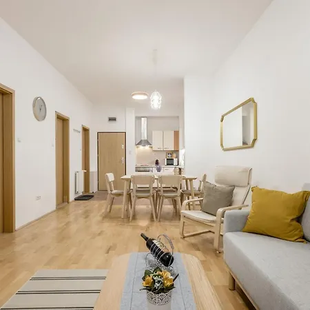 Downtown Charm In * Будапешт